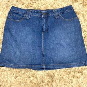 St. John’s Bay Denim Skort Size 14